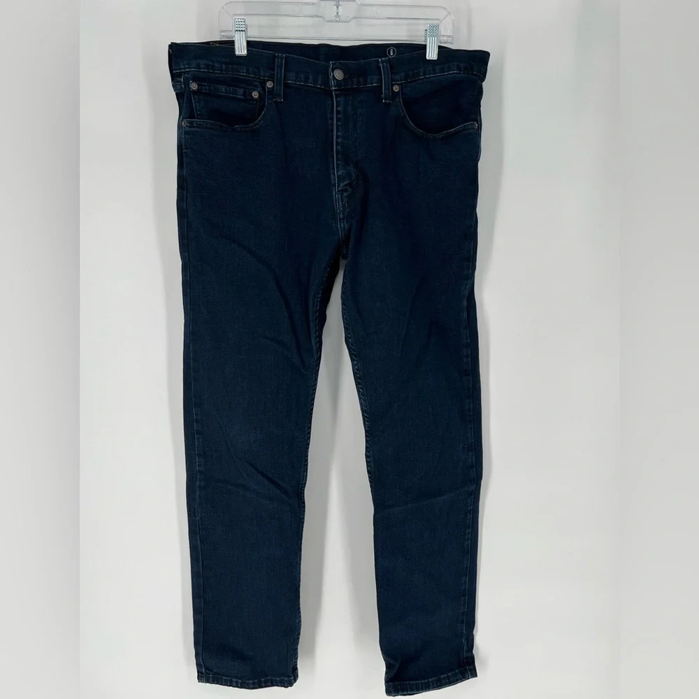 LEVI 502 TAPER FIT SOFT JEANS WITH STRETCH SO MOVES WITH YOU ABD LOOKS‎ GREAT
